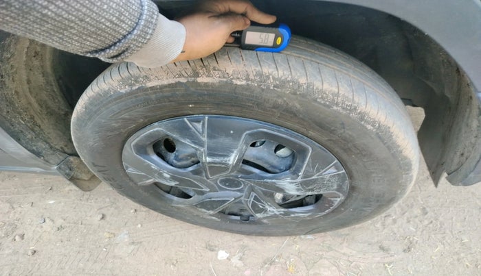 2025 Tata PUNCH PURE MT CNG, Petrol, Manual, 4,490 km, tyre