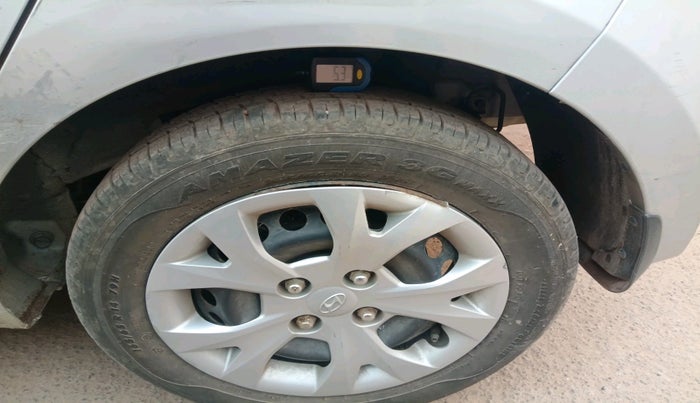 2016 Hyundai Grand i10 SPORTZ 1.2 KAPPA VTVT, Petrol, Manual, 7,693 km, tyre