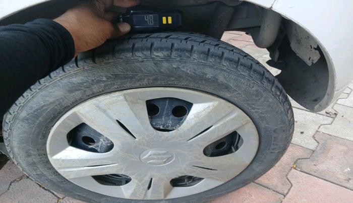 2016 Maruti Wagon R 1.0 VXI, Petrol, Manual, 1,36,741 km, tyre