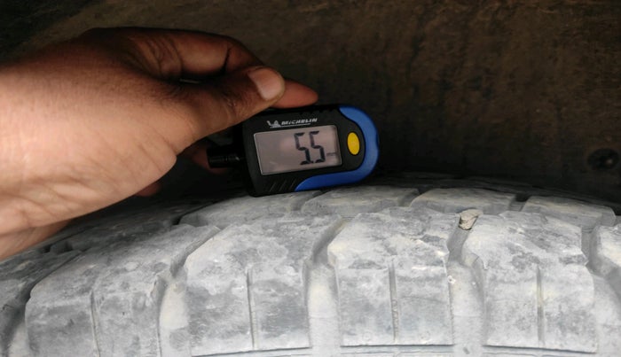 2017 Tata Hexa XM 4X2 7 STR, Diesel, Manual, 1,06,622 km, tyre