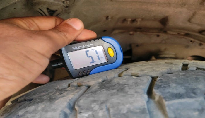 2017 Tata Hexa XM 4X2 7 STR, Diesel, Manual, 1,06,622 km, tyre