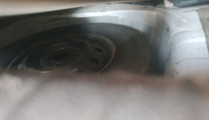 2013 Hyundai i10 SPORTZ 1.2 AT, Petrol, Automatic, 66,997 km, tyre