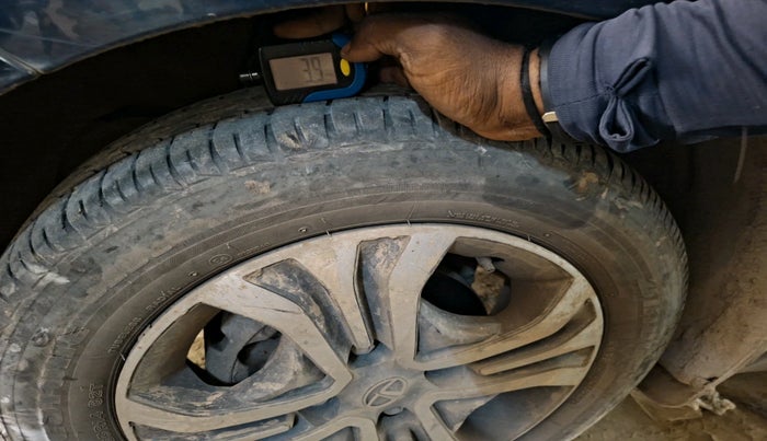 2022 Tata Tiago XT PETROL, Petrol, Manual, 27,162 km, tyre