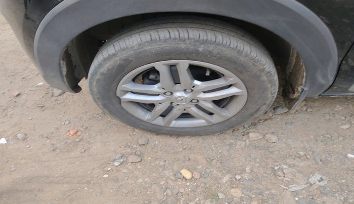 2023 Renault TRIBER RXZ Urban Night Limited Edition, Petrol, Manual, 30,316 km, tyre