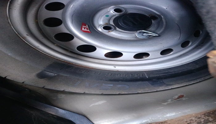 2017 Maruti Swift LDI, Diesel, Manual, 1,94,751 km, tyre