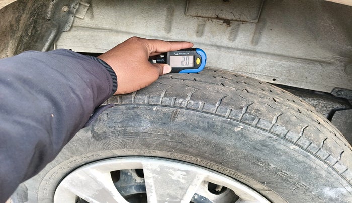 2017 Mahindra Scorpio S2, Diesel, Manual, 1,32,345 km, tyre