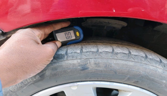 2014 Hyundai Xcent S (O) 1.2, Petrol, Manual, 1,11,940 km, tyre