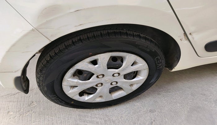 2016 Hyundai Grand i10 SPORTZ 1.2 KAPPA VTVT, Petrol, Manual, 86,277 km, tyre