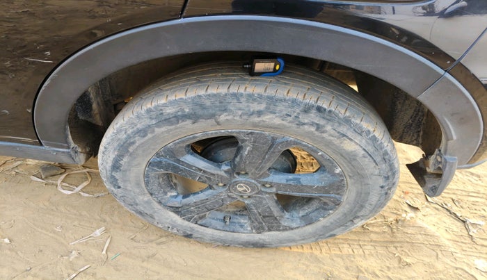 2021 Tata NEXON XZ PLUS PETROL DARK EDITION, Petrol, Manual, 40,688 km, tyre