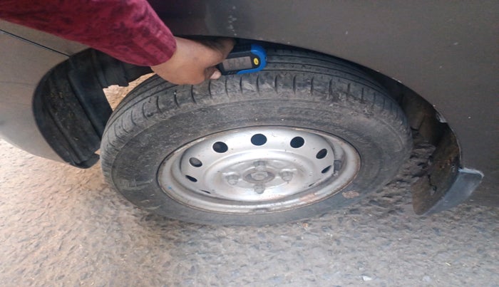 2012 Maruti Wagon R 1.0 LXI, Petrol, Manual, 50,826 km, tyre