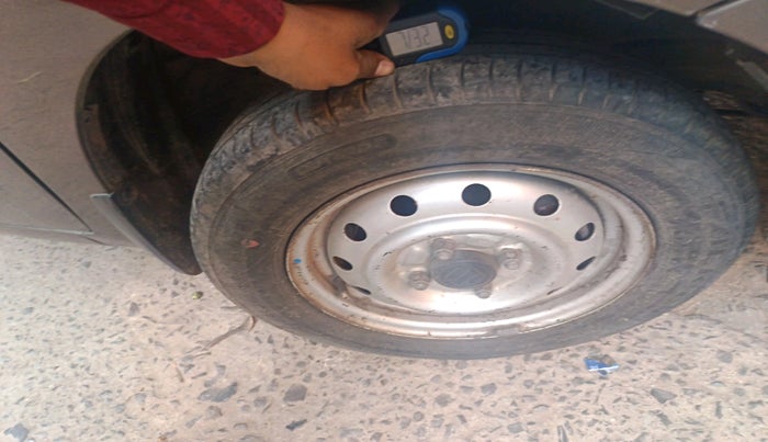 2012 Maruti Wagon R 1.0 LXI, Petrol, Manual, 50,826 km, tyre