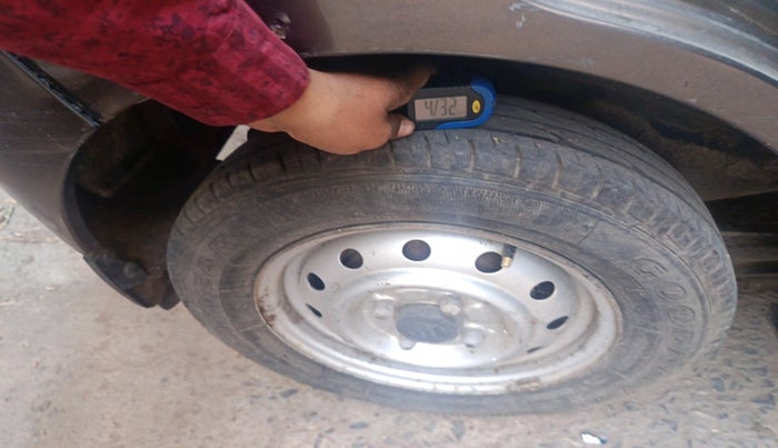 2012 Maruti Wagon R 1.0 LXI, Petrol, Manual, 50,826 km, tyre