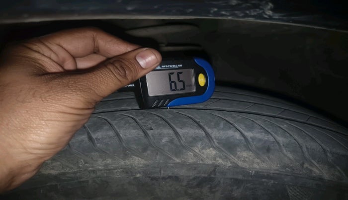 2017 Maruti Vitara Brezza VDI, Diesel, Manual, 91,020 km, tyre