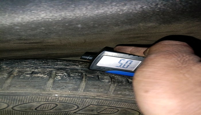 2012 Ford Figo EXI 1.2 PETROL, Petrol, Manual, 1,52,096 km, tyre