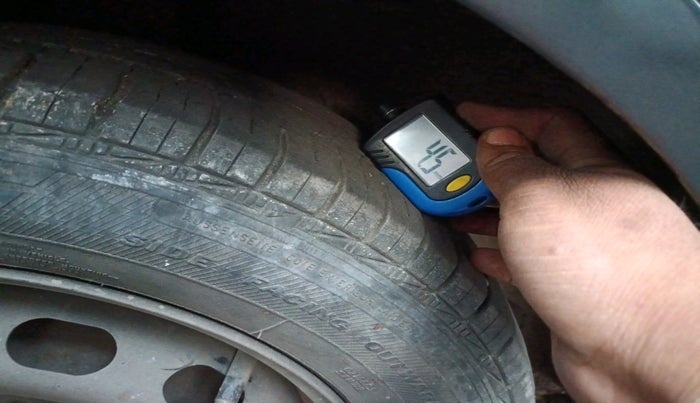 2012 Ford Figo EXI 1.2 PETROL, Petrol, Manual, 1,52,096 km, tyre