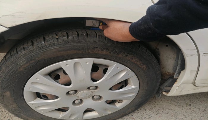 2014 Honda Amaze 1.2L I-VTEC S, Petrol, Manual, 1,13,757 km, tyre