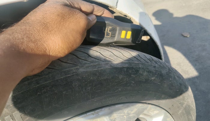 2015 Ford Figo Aspire TITANIUM1.5 DIESEL, Diesel, Manual, 1,88,442 km, tyre