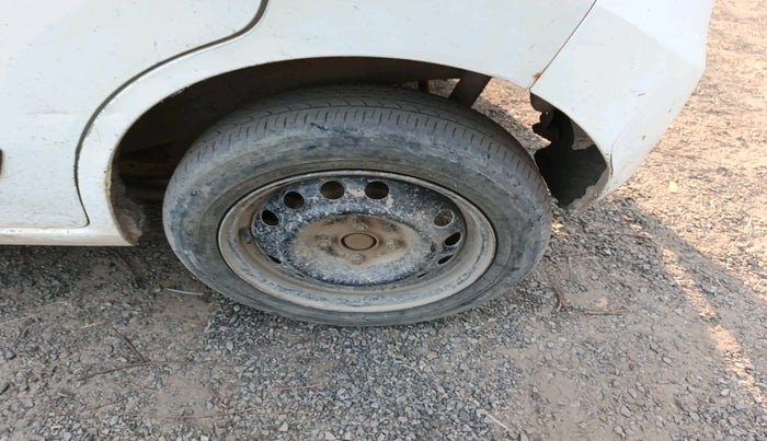 2017 Maruti Wagon R 1.0 VXI, Petrol, Manual, 1,35,100 km, tyre