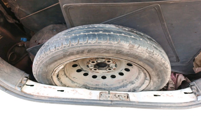 2017 Maruti Wagon R 1.0 VXI, Petrol, Manual, 1,35,100 km, tyre