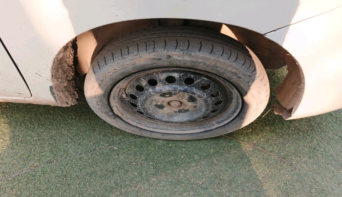 2017 Maruti Wagon R 1.0 VXI, Petrol, Manual, 1,35,100 km, tyre