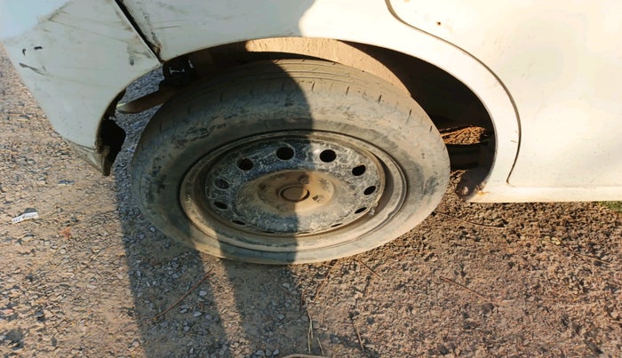 2017 Maruti Wagon R 1.0 VXI, Petrol, Manual, 1,35,100 km, tyre