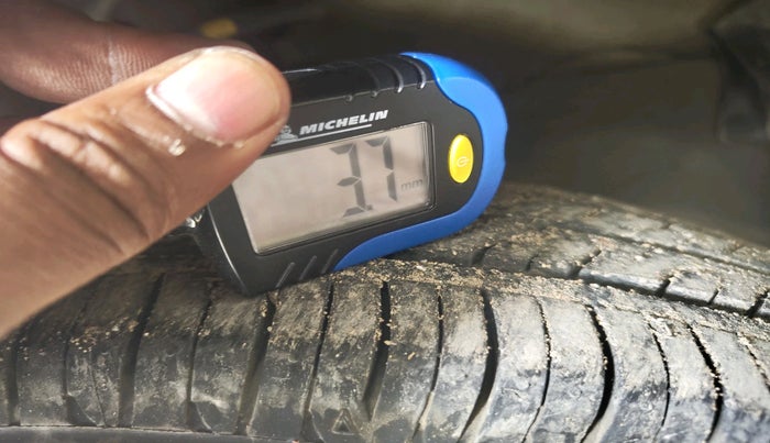 2014 Maruti Alto 800 LXI, Petrol, Manual, 75,540 km, tyre