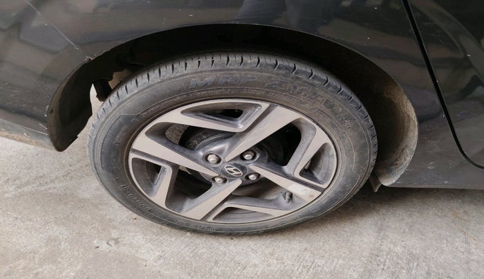 2022 Hyundai AURA SX 1.2, Petrol, Manual, 25,560 km, tyre