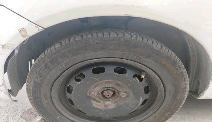 2013 Ford Figo ZXI 1.4 DIESEL, Diesel, Manual, 1,01,138 km, tyre