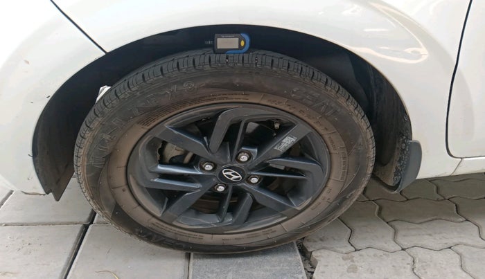 2021 Hyundai GRAND I10 NIOS SPORTZ 1.2 KAPPA VTVT CNG, Petrol, Manual, 75,246 km, tyre