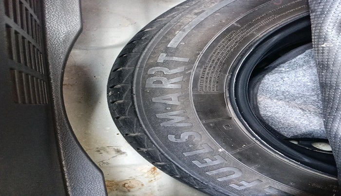 2021 Hyundai GRAND I10 NIOS SPORTZ 1.2 KAPPA VTVT CNG, Petrol, Manual, 75,246 km, tyre