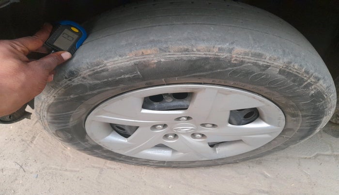 2021 Hyundai VENUE S 1.2, Petrol, Manual, 55,489 km, tyre