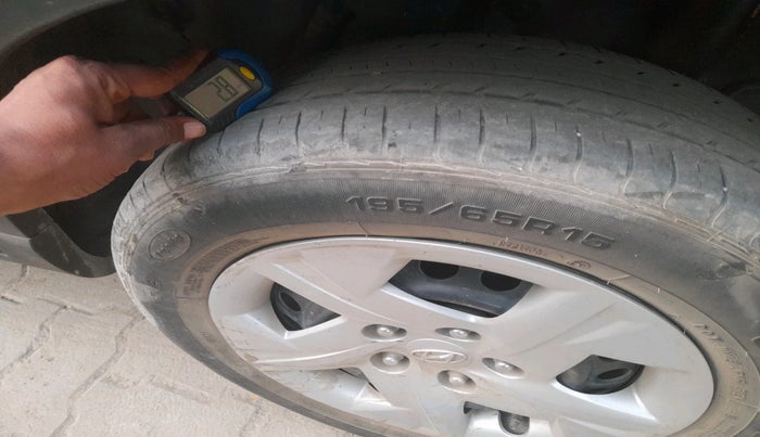 2021 Hyundai VENUE S 1.2, Petrol, Manual, 55,489 km, tyre