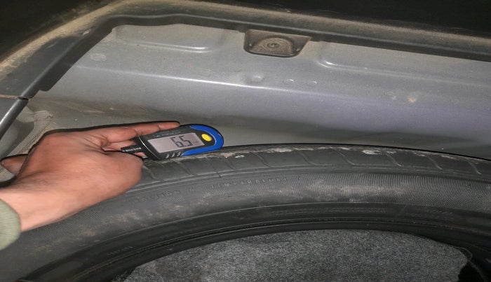 2021 Hyundai VENUE S 1.2, Petrol, Manual, 55,489 km, tyre