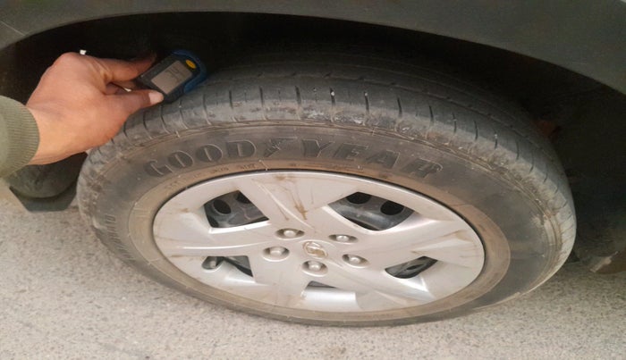 2021 Hyundai VENUE S 1.2, Petrol, Manual, 55,489 km, tyre