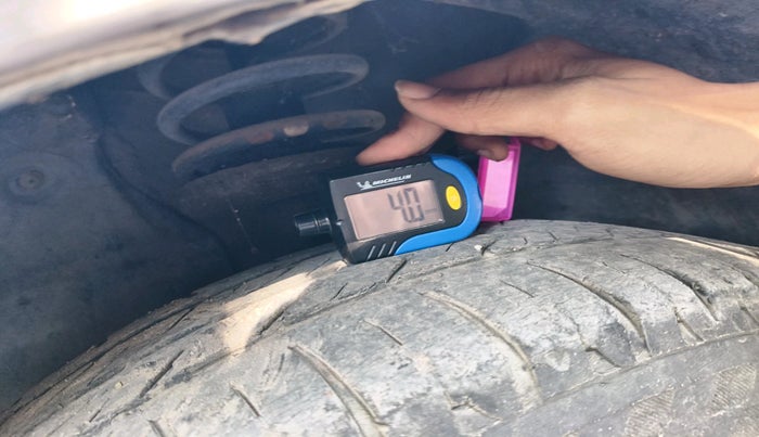 2011 Skoda Superb ELEGANCE 1.8 TSI MT, Petrol, Manual, 1,11,644 km, tyre