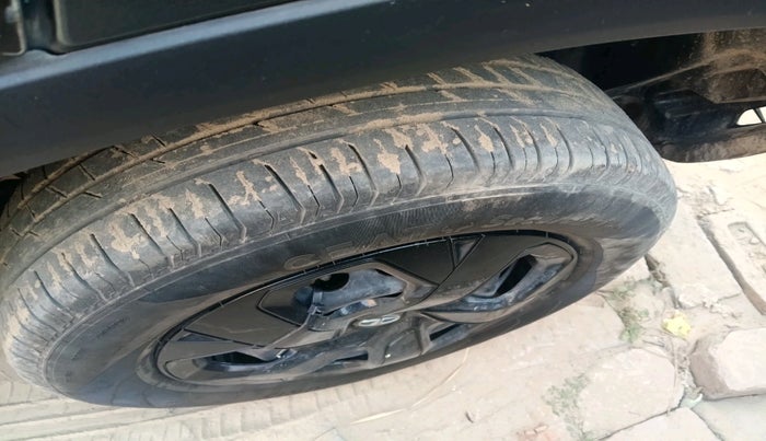 2024 Tata PUNCH PURE MT, Petrol, Manual, 15,689 km, tyre