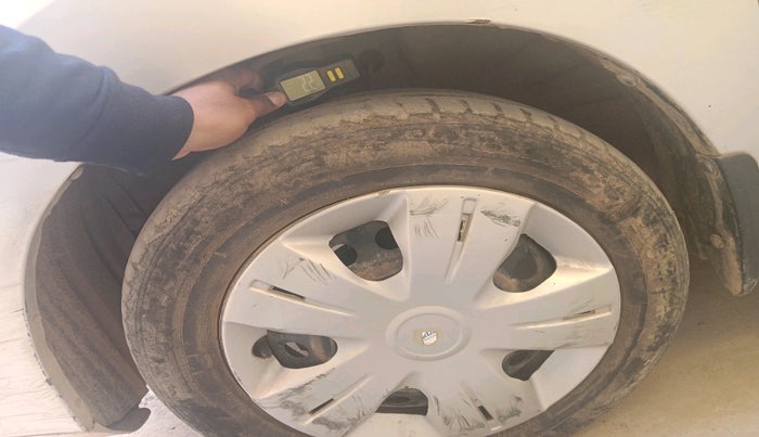 2011 Maruti Wagon R 1.0 VXI, Petrol, Manual, 1,14,884 km, tyre