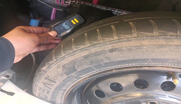 2011 Maruti Wagon R 1.0 VXI, Petrol, Manual, 1,14,884 km, tyre