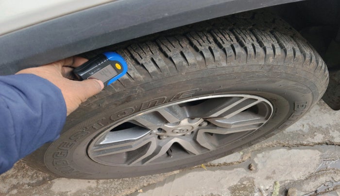 2016 Toyota Fortuner 2.7 4X2 MT, Petrol, Manual, 43,238 km, tyre