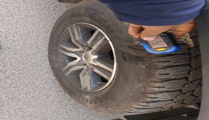 2016 Toyota Fortuner 2.7 4X2 MT, Petrol, Manual, 43,238 km, tyre