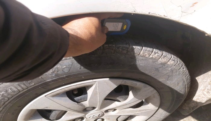 2015 Hyundai Elite i20 SPORTZ 1.4 CRDI, Diesel, Manual, 96,077 km, tyre