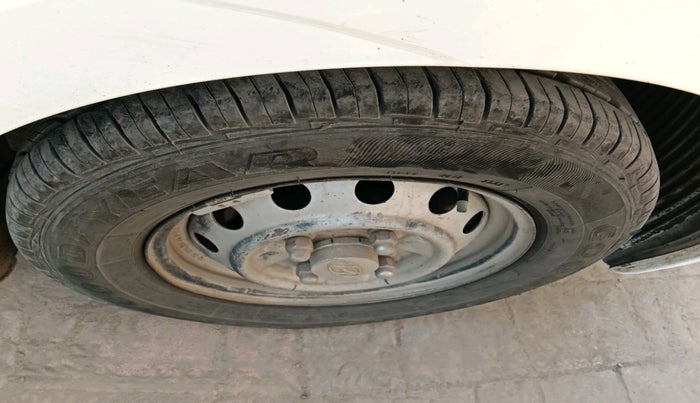 2013 Hyundai Eon D-LITE+, Petrol, Manual, 48,871 km, tyre