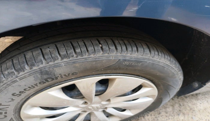 2016 Maruti Baleno DELTA PETROL 1.2, Petrol, Manual, 91,998 km, tyre