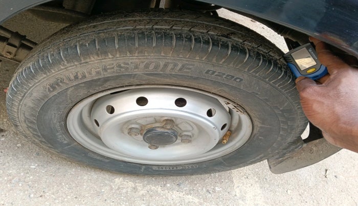 2011 Maruti Alto LXI, Petrol, Manual, 70,838 km, tyre