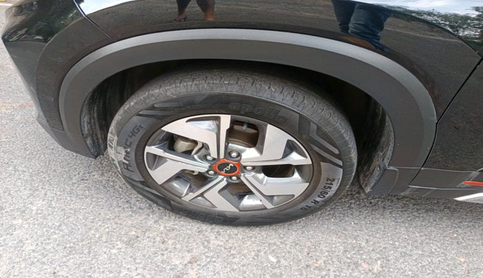 2022 KIA SONET HTX ANNIVERSARY EDITION 1.5 AT, Diesel, Automatic, 45,757 km, tyre