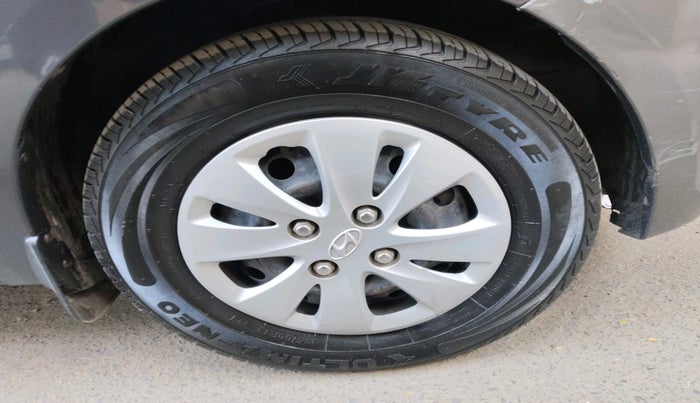 2011 Hyundai i10 MAGNA 1.2, Petrol, Manual, 60,590 km, tyre