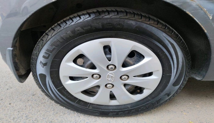 2011 Hyundai i10 MAGNA 1.2, Petrol, Manual, 60,590 km, tyre