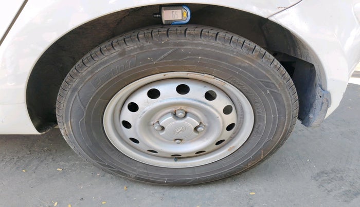 2014 Hyundai i10 MAGNA 1.1, Petrol, Manual, 33,017 km, tyre