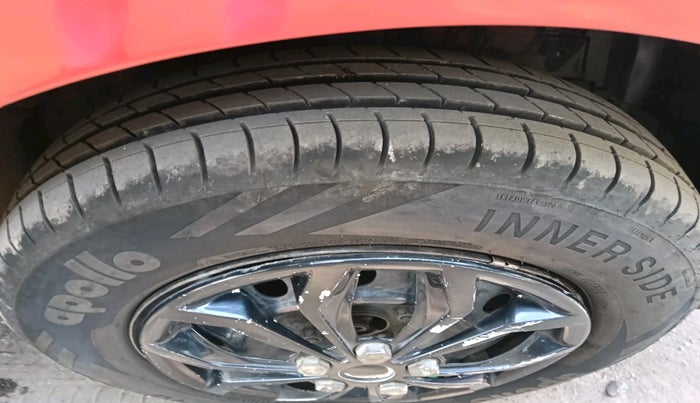 2012 Maruti Swift VXI, Petrol, Manual, 75,072 km, tyre