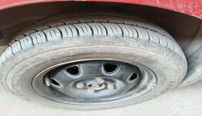 2013 Maruti Alto K10 VXI, Petrol, Manual, 1,13,267 km, tyre